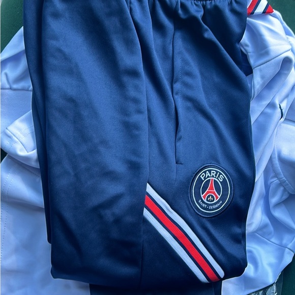 PSG tracksuit - Picture 5 of 6